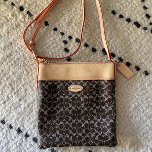 Coach Crossbody Purse: Great Condition!
